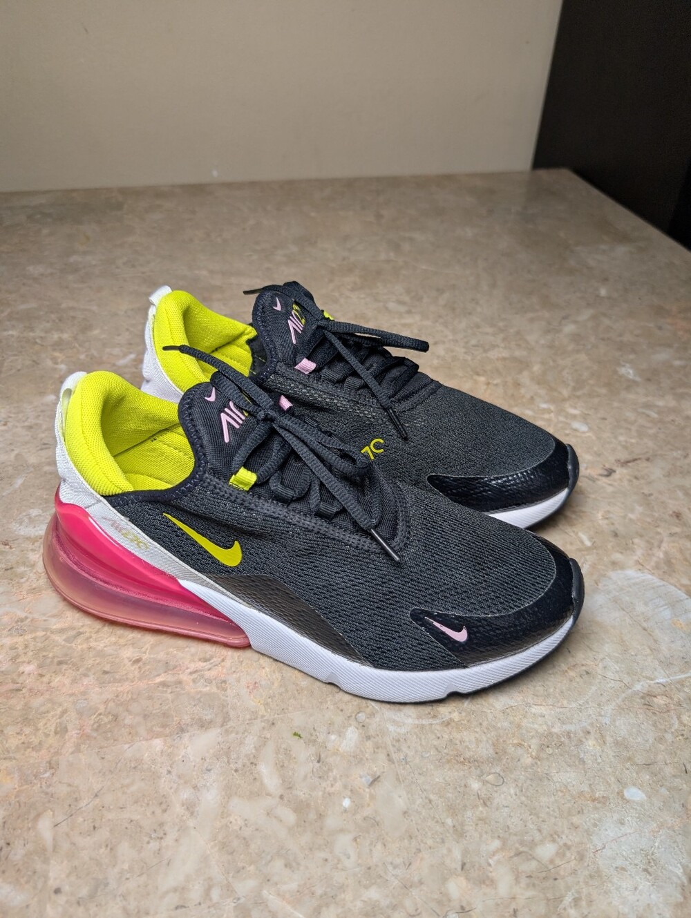 Nike Air Max 270 2018 Black Cyber Pink Running Shoes Athletic Gym Women Size 10